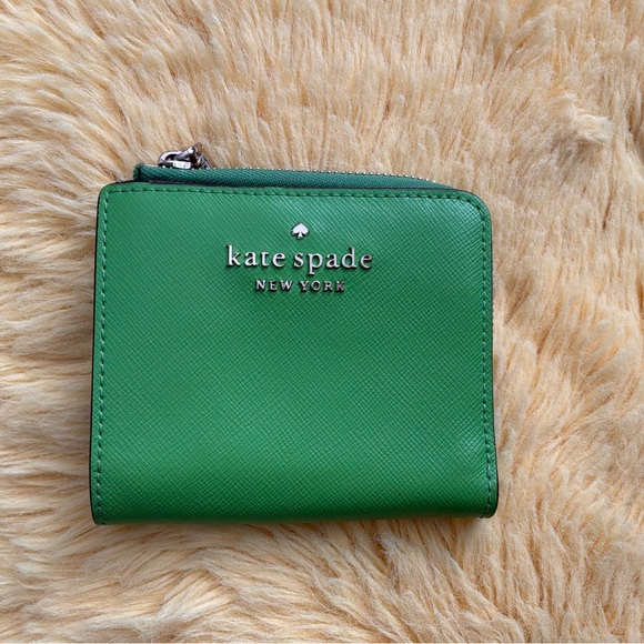 kate spade Handbags - Kate Spade Vibrant Green Wallet